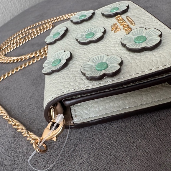 Coach Mint Green Mini Wallet with Gold Chain NWT - Picture 5 of 9